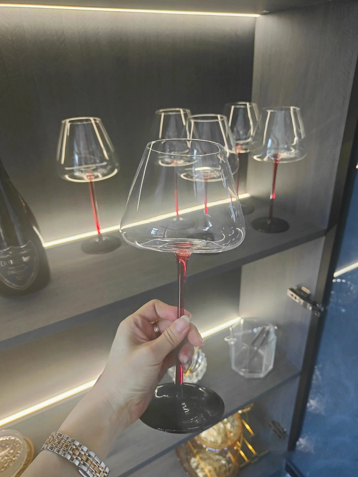 Elegant Crystal Wine Glass Set 720ml