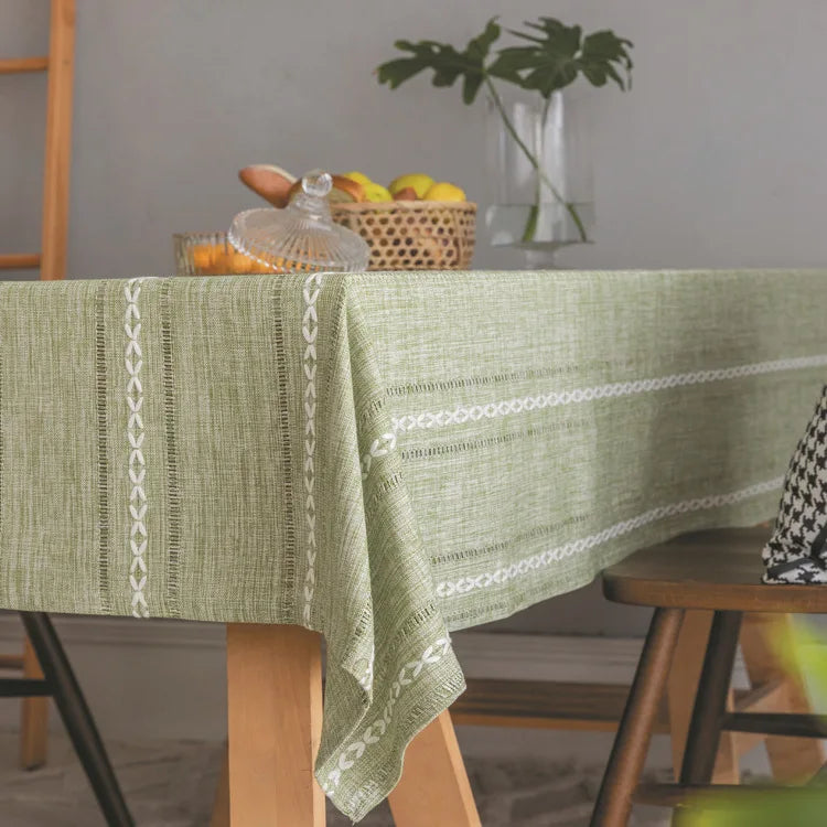 Elegant Striped Tablecloth with Tassels